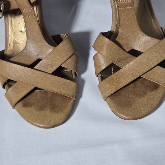 Coach and Four Tan Tilda Sandal Heels 8 - Picture 3 of 9